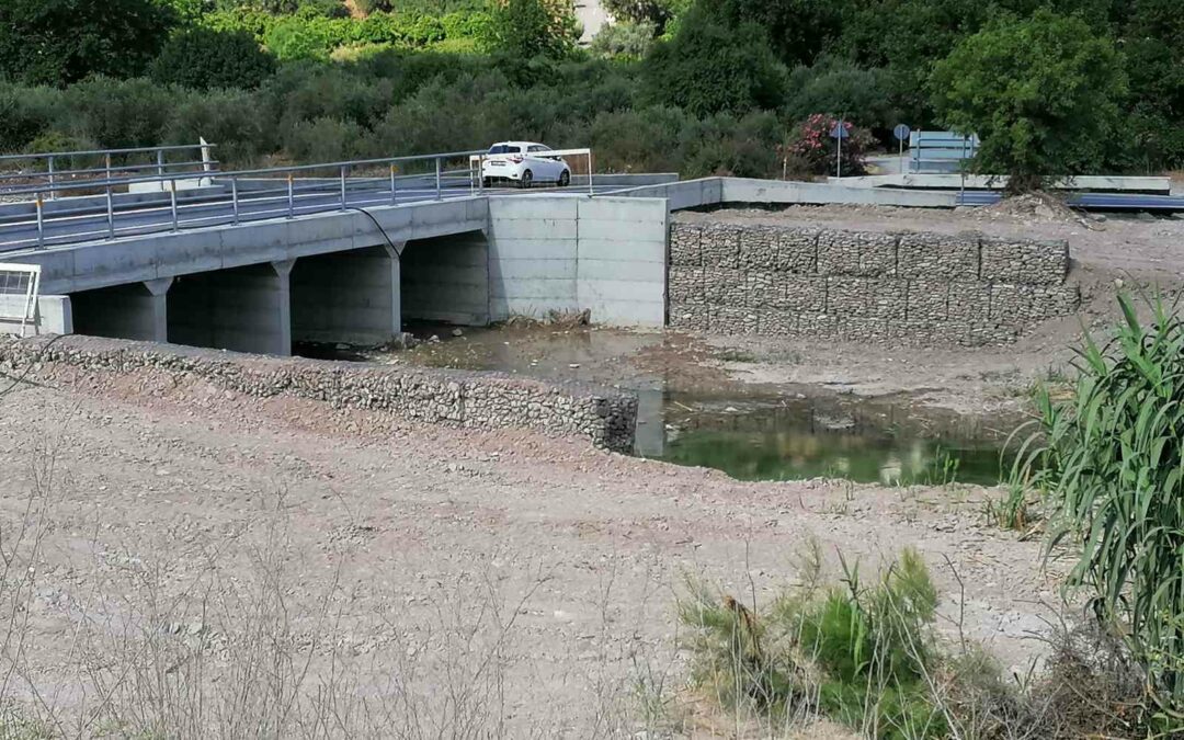 ROAD CONNECTING EPISKOPI VILLAGE WITH NATA VILLAGE OVER EZOUSA RIVER.